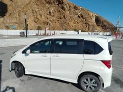 Honda Freed. �������, 4wd, 0.1 (115��.�.), ������, 190����. �� ����