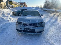Audi A4 ����