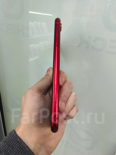 Apple iPhone Xr. �/�, 256 ��, �������, 4G LTE, NFC ����