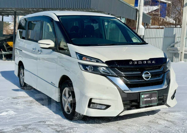Nissan Serena. �������, ��������, 2.0 (150��.�.), ������, 156 000����. �� ����