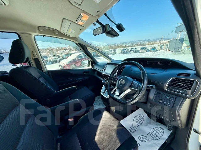 Nissan Serena. �������, ��������, 2.0 (150��.�.), ������, 156 000����. �� ����