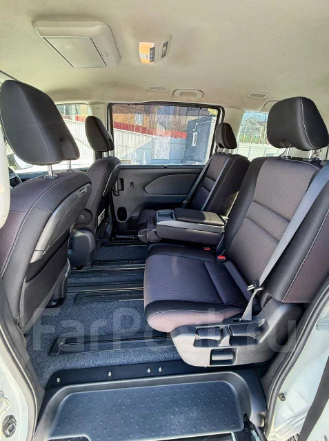 Nissan Serena. �������, ��������, 2.0 (150��.�.), ������, 156 000����. �� ����