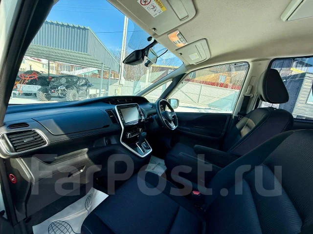 Nissan Serena. �������, ��������, 2.0 (150��.�.), ������, 156 000����. �� ����