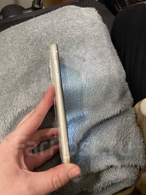 Apple iPhone 11. �/�, 64 ��, 4G LTE, ����������, NFC ����
