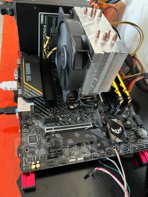 AMD B550 ����