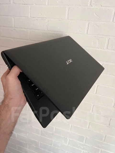 Acer Aspire 7750G. 17.3", 2,4����, ��� 6 ��, ���� 640���, WiFi: 1, Bluetooth: 1, ����������� �� 4��. ����