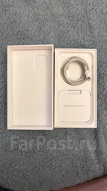 Apple iPhone 11. �/�, 64 ��, �����, 4G LTE ����