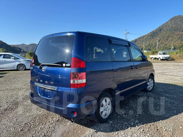 Toyota Noah. AZR60, 1AZFSE ����