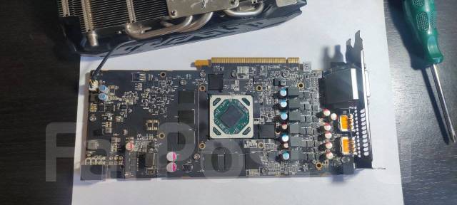 Radeon RX 580 ����