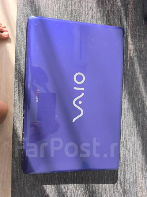 Sony VAIO. 14", 2,2����, ��� 4 ��, ���� 320���, WiFi: 1, Bluetooth: 1, ����������� �� 4��. ����