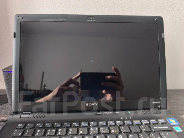 Sony VAIO. 14", 2,2����, ��� 4 ��, ���� 320���, WiFi: 1, Bluetooth: 1, ����������� �� 4��. ����