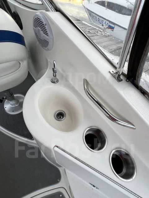 Bayliner. 2005 ���, ����� 8,5��., ��������� ������������, 260��.�., ������ ����