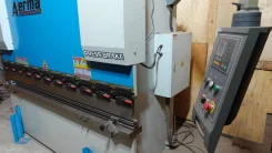����� ����� ����