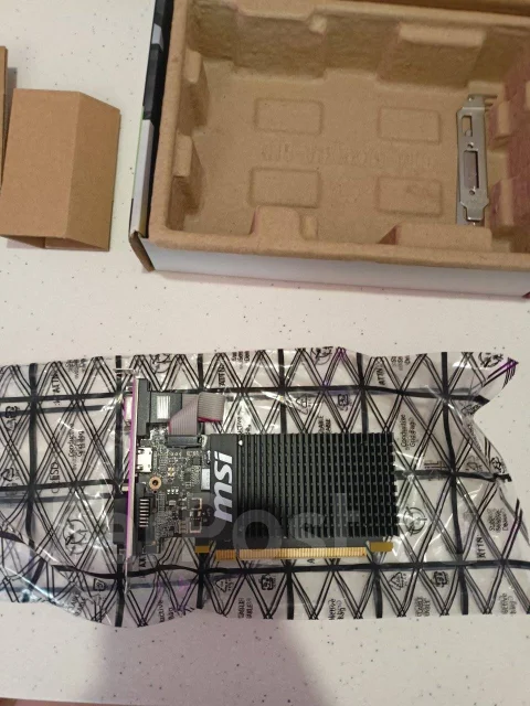 GeForce GT 710 ����
