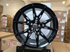 HRE. 8.0x18", 5x114.3, ET35, �� 73,1���. ����