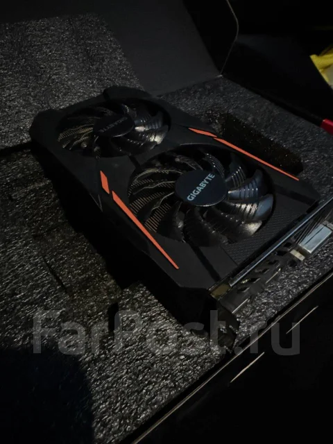Radeon RX 560 ����