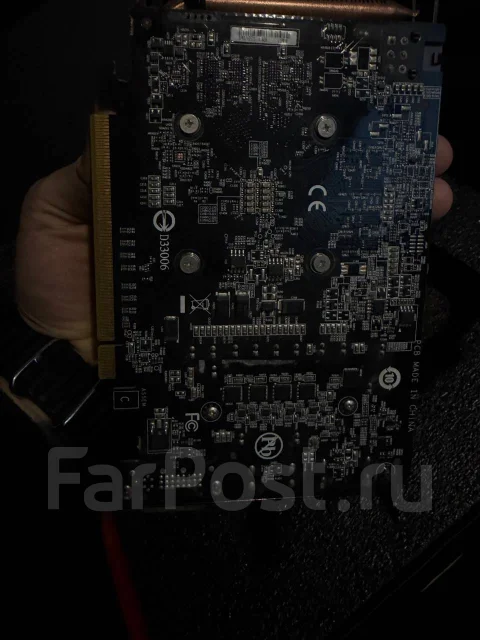 Radeon RX 560 ����