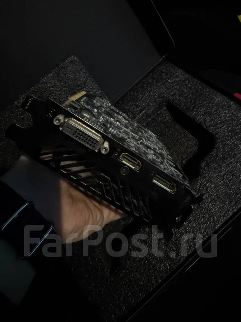 Radeon RX 560 ����