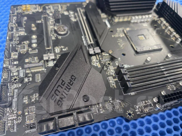 AMD B550 ����