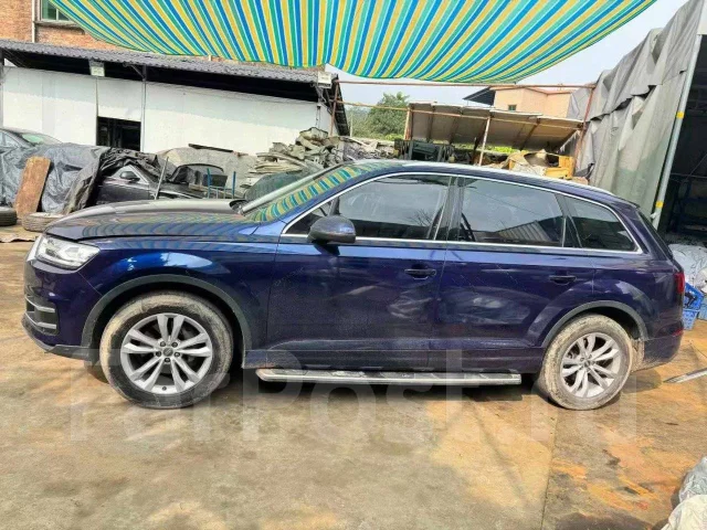 Audi Q7. 4M ����
