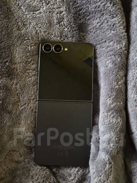 Samsung Galaxy Z Flip7. �����, 512 ��, ������, 4G LTE, 5G, Dual-SIM ����