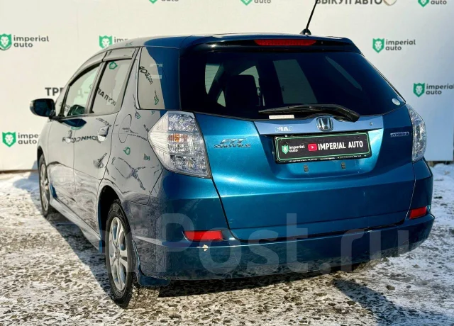 Honda Fit Shuttle. �������, ��������, 1.3 (88��.�.), ������, 187 000����. �� ����