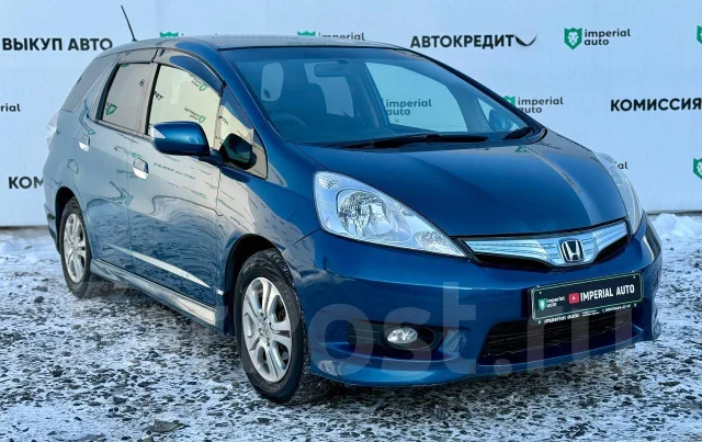 Honda Fit Shuttle. �������, ��������, 1.3 (88��.�.), ������, 187 000����. �� ����