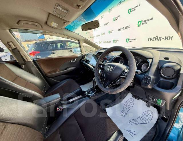 Honda Fit Shuttle. �������, ��������, 1.3 (88��.�.), ������, 187 000����. �� ����