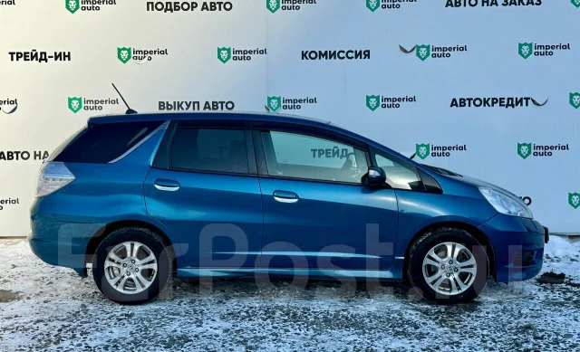 Honda Fit Shuttle. �������, ��������, 1.3 (88��.�.), ������, 187 000����. �� ����