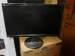 Acer. 19", ���������� �� (LCD, LED, QLED) ����