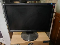 Asus. 19", ���������� �� (LCD, LED, QLED) ����
