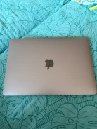 Apple MacBook Air. 13", ��� 8 ��, ���� 256���, WiFi: 1, Bluetooth: 1, ����������� �� 15��. ����