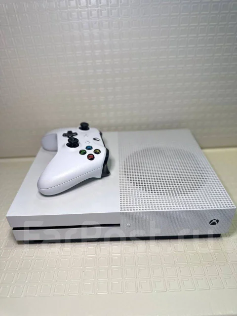 Microsoft Xbox One S ����
