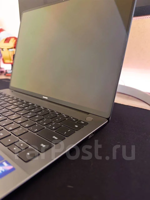 Huawei MateBook 14 FLMH-X. 14", 3,6����, ��� 16 ��, ���� 512���, WiFi: 1, Bluetooth: 1, ����������� �� 10��. ����