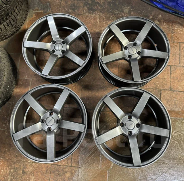 Vossen CV3-R. 8.0x18", 4x98, 4x100, ET45, �� 60,1���. ����