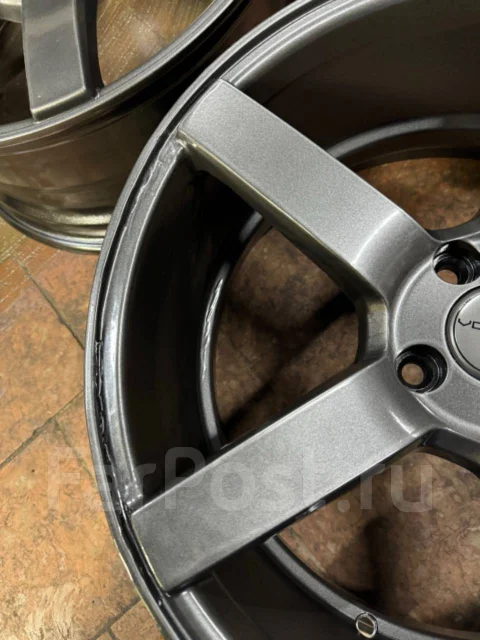 Vossen CV3-R. 8.0x18", 4x98, 4x100, ET45, �� 60,1���. ����
