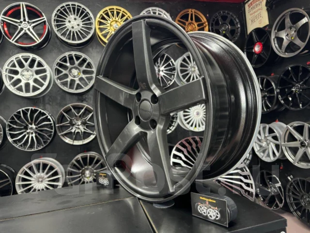 Vossen CV3-R. 8.0x18", 4x98, 4x100, ET45, �� 60,1���. ����