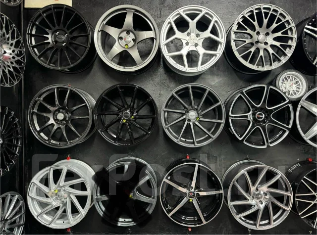 Vossen CV3-R. 8.0x18", 4x98, 4x100, ET45, �� 60,1���. ����