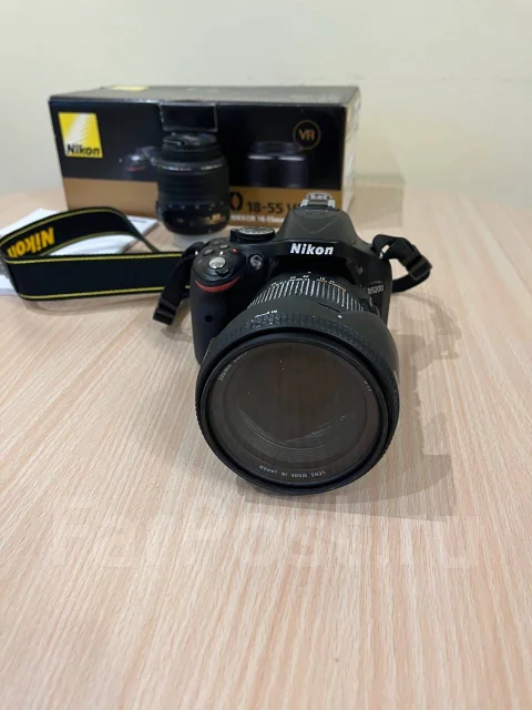 Nikon D5200 Kit ����