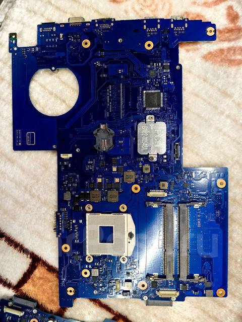 Samsung 700G7C. ��� 16 ��, WiFi: 1, Bluetooth: 1 ����
