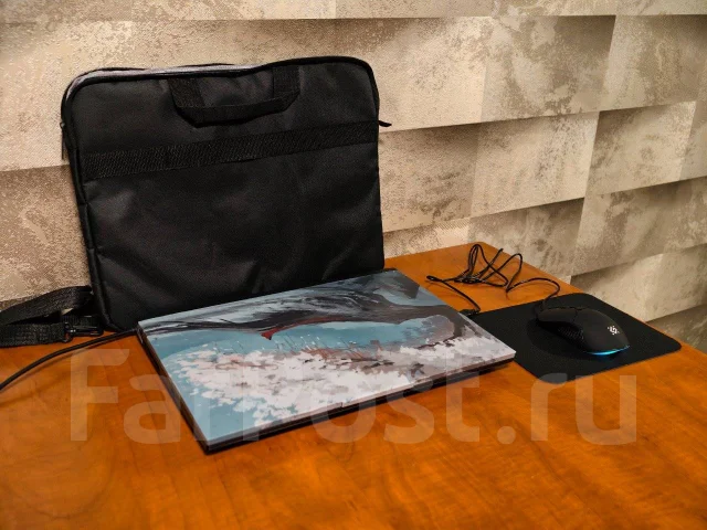 Maibenben X677. 16", 4,7����, ��� 16 ��, ���� 512���, WiFi: 1, Bluetooth: 1, ����������� �� 3��. ����