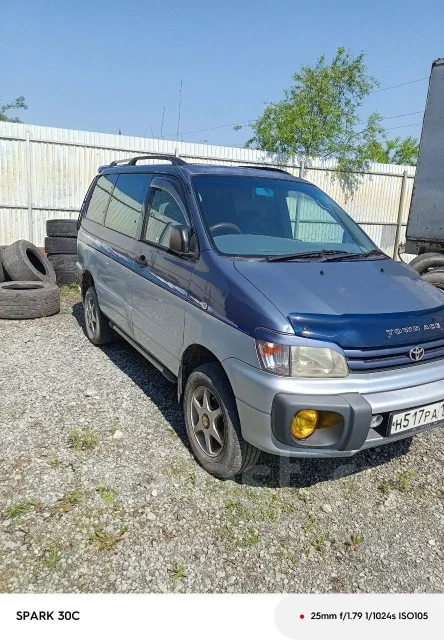 Toyota Town Ace Noah. �������, 4wd, 2.0 (140��.�.), ������, 303����. �� ����