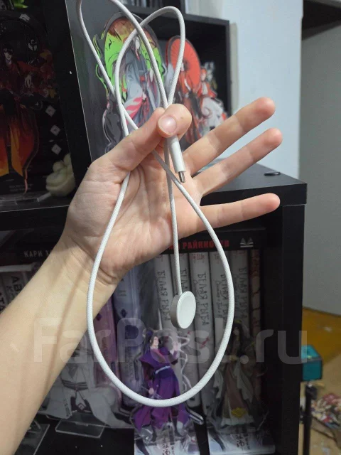 Apple Watch Series 10. IP68 ����