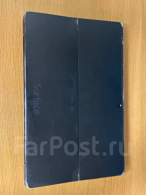 Microsoft Surface Laptop. 10.6", 1,9����, ��� 4 ��, ���� 64���, WiFi: 1, Bluetooth: 1, ����������� �� 8��. ����