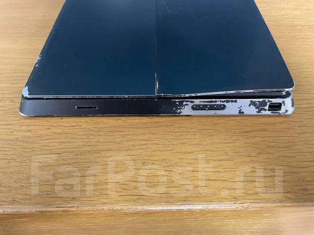 Microsoft Surface Laptop. 10.6", 1,9����, ��� 4 ��, ���� 64���, WiFi: 1, Bluetooth: 1, ����������� �� 8��. ����