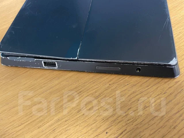 Microsoft Surface Laptop. 10.6", 1,9����, ��� 4 ��, ���� 64���, WiFi: 1, Bluetooth: 1, ����������� �� 8��. ����