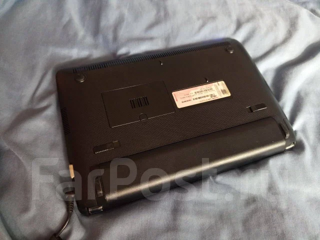 Asus. 13", 1,7����, ��� 2048 ��, ���� 256���, WiFi: 1, ����������� �� 1��. ����