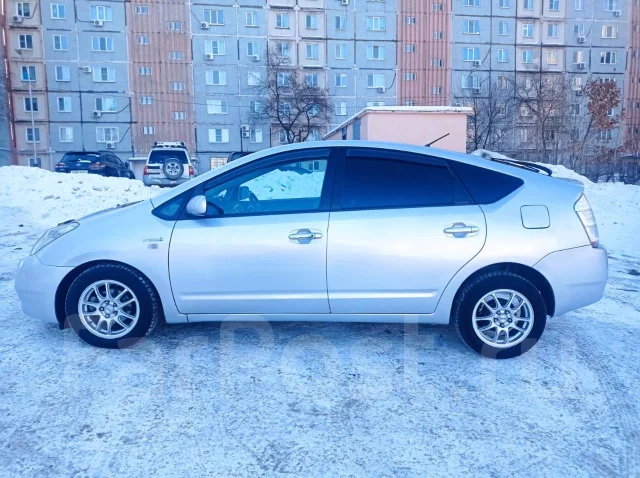 Toyota Prius. ��������, ��������, 1.5 (76��.�.), ������, 300 030����. �� ����