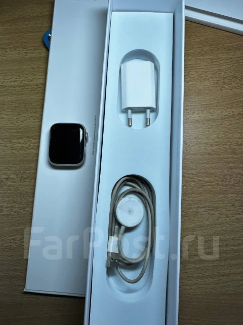 Apple Watch Series 4. GPS, NFC ����