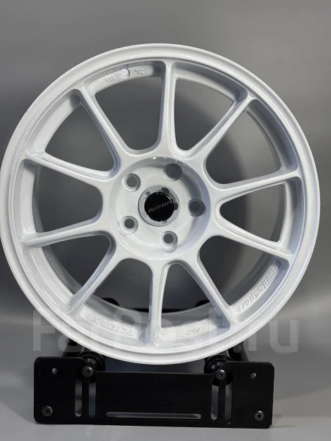 Weds Sport TC105X. 8.0x17", 5x114.3, ET35, �� 73,1���. ����